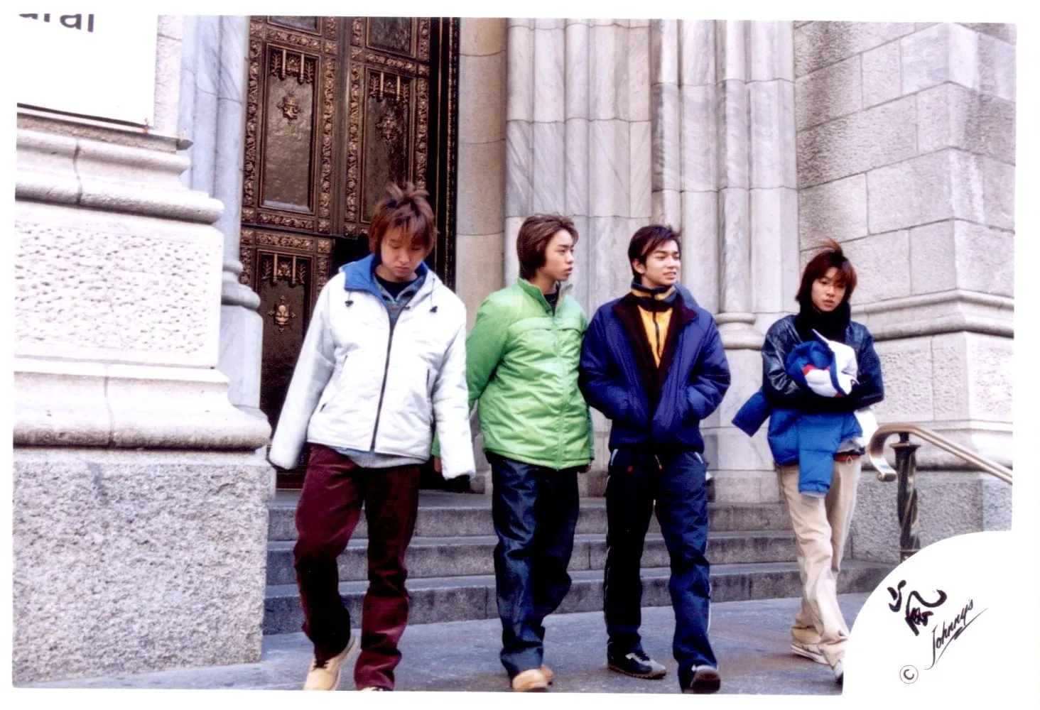 Arashi in NY - Shop Photos (2)