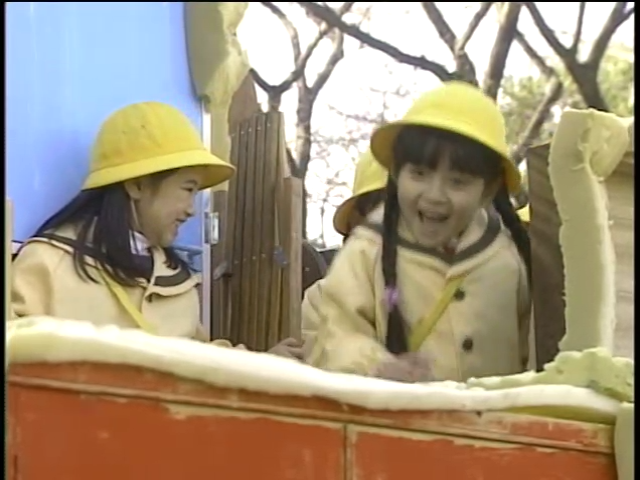 Yoiko no mikata ep 1.mp4_002942579