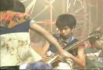 2000.03.05 Music Jump - 朝日を見に行こうよ+夜空ノムコウ & 2000.04.09 소년구락부 - 愛の嵐.mpg_20250822_170102.203