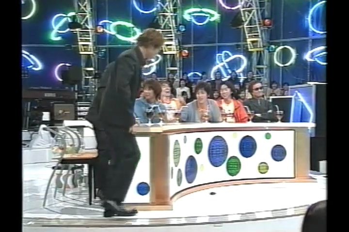 2000.04.15 러브러브아이시떼루 ラブラブ愛してる - 아라시(두번째출연).mp4_20250822_222635.109