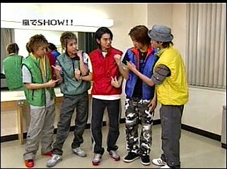 2001.02.15 AX Music TV - 아라시 A Day in Our Life+Talk2.mpg_20250824_125013.324