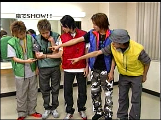 2001.02.15 AX Music TV - 아라시 A Day in Our Life+Talk2.mpg_20250824_125137.093