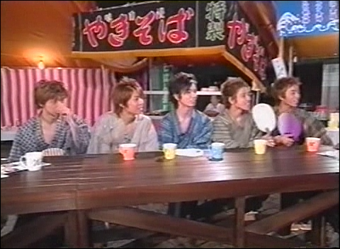 2001.08.16 UTABAN 아라시 여름 마츠리 야외 찰영 유카타 복장.avi_20250824_170009.088