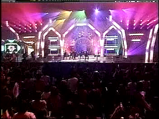 2001.12.19 Best Artist 2005 - 아라시 Talk+君のために僕がいる+時代.mpg_20250824_172124.689