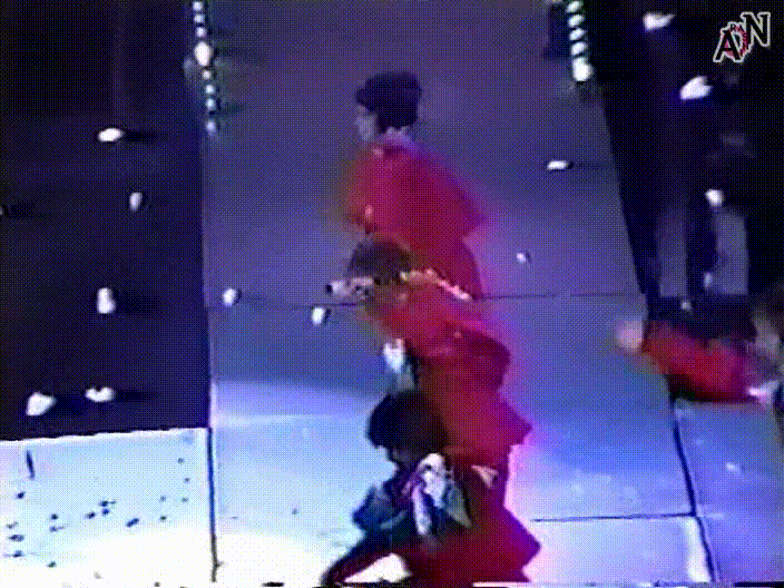 [2001.12.23] Join the Storm - All Arena Tour - Part 3.avi_20250711_201010.296