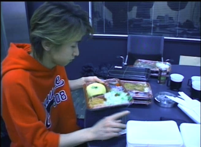 [2002] ALL or NOTHING part1.avi_000814929