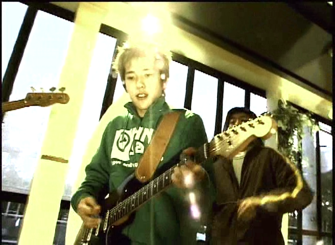 [2002] ALL or NOTHING part2.avi_000451507