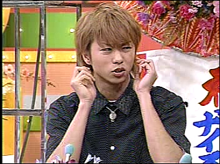 2002.05.03 와랏테 이이토모 - 텔레폰 쇼킹 사쿠라이 쇼.mpeg_20250824_211042.475