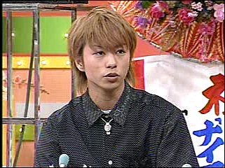 2002.05.03 와랏테 이이토모 - 텔레폰 쇼킹 사쿠라이 쇼.mpeg_20250824_211126.832