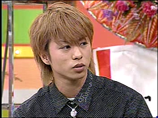 2002.05.03 와랏테 이이토모 - 텔레폰 쇼킹 사쿠라이 쇼.mpeg_20250824_211329.863