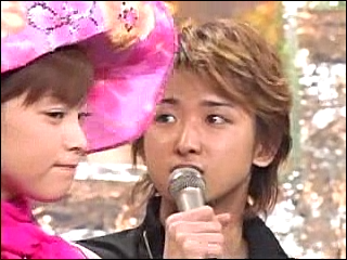 2002.12.05 2002 FNS 가요제 - 아라시 & 마츠우라 아야 Talk.avi_20250826_124818.923