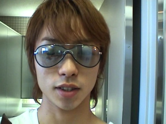 2003 12 17 How's it going SUMMER CONCERT 2003 3 Backstage.avi_20250702_221056.305