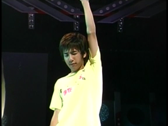 2003 12 17 How's it going SUMMER CONCERT 2003 3 Backstage.avi_20250702_223356.017