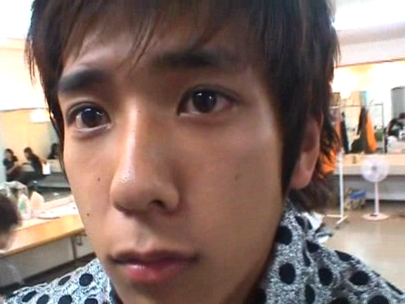 2003 12 17 How's it going SUMMER CONCERT 2003 3 Backstage.avi_20250702_223701.369