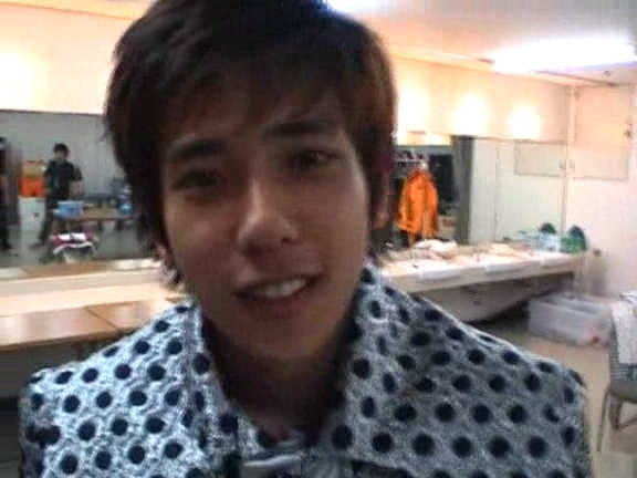 2003 12 17 How's it going SUMMER CONCERT 2003 3 Backstage.avi_20250702_223715.863