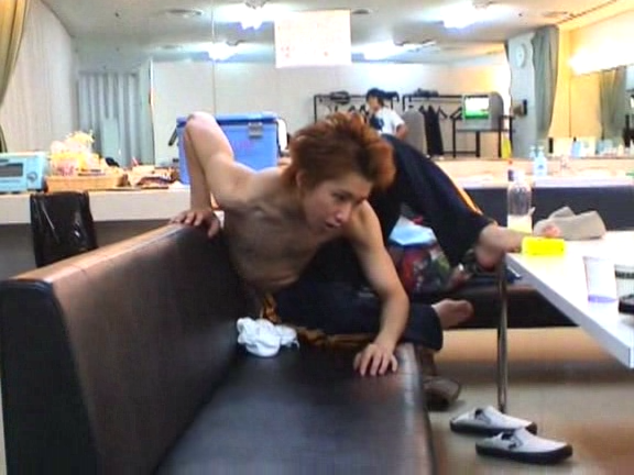 2003 12 17 How's it going SUMMER CONCERT 2003 3 Backstage.avi_20250702_223930.565