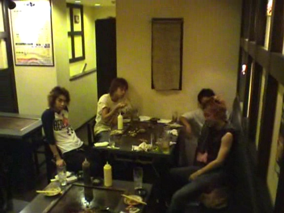 2003 12 17 How's it going SUMMER CONCERT 2003 3 Backstage.avi_20250703_112232.308