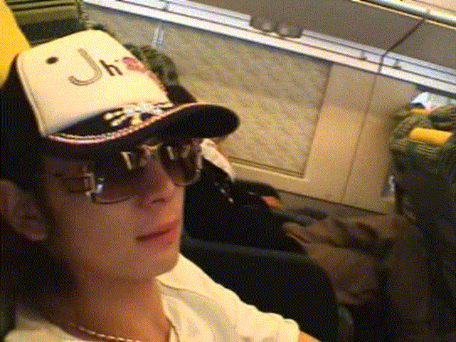 2003 12 17 How's it going SUMMER CONCERT 2003 3 Backstage.avi_20250703_112306.412