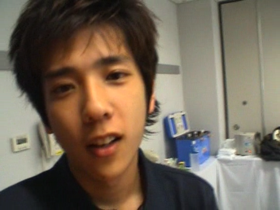 2003 12 17 How's it going SUMMER CONCERT 2003 3 Backstage.avi_20250703_120304.122