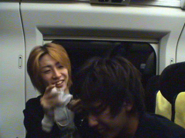 2003 12 17 How's it going SUMMER CONCERT 2003 3 Backstage.avi_20250703_120630.966