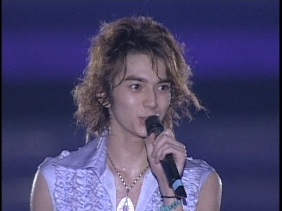 2003 12 17 How's it going SUMMER CONCERT 2003 3 Backstage.avi_20250703_121212.729