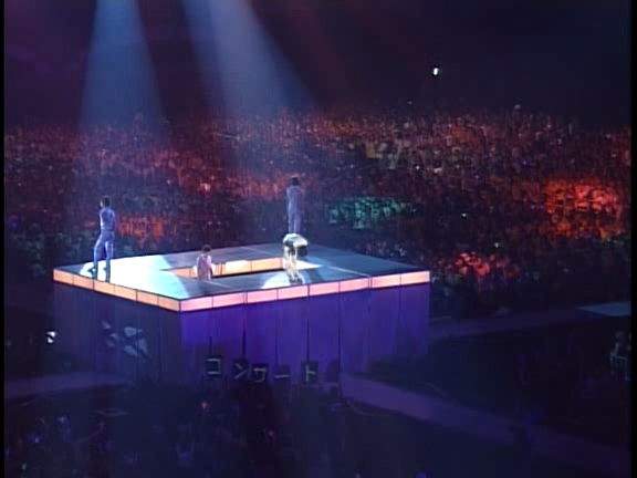 2003 12 17 How's it going SUMMER CONCERT 2003 3 Backstage.avi_20250703_121841.556