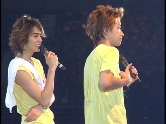 2003 12 17 How's it going SUMMER CONCERT 2003 3 Backstage.avi_20250703_122910.469