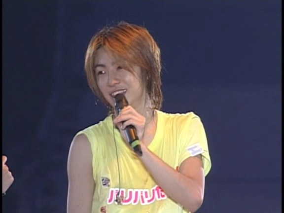 2003 12 17 How's it going SUMMER CONCERT 2003 3 Backstage.avi_20250703_123705.308