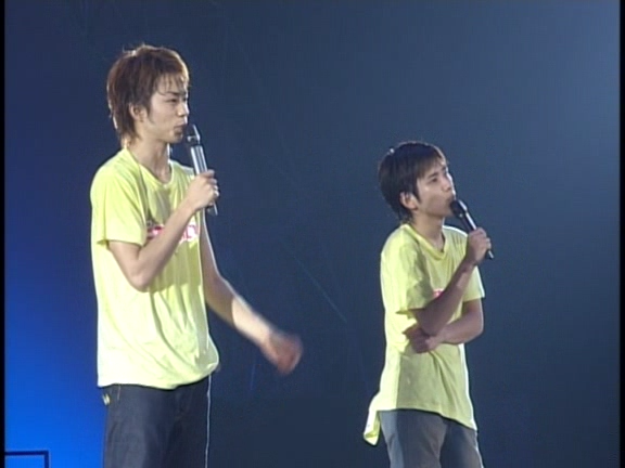 2003 12 17 How's it going SUMMER CONCERT 2003 3 Backstage.avi_20250703_123942.212