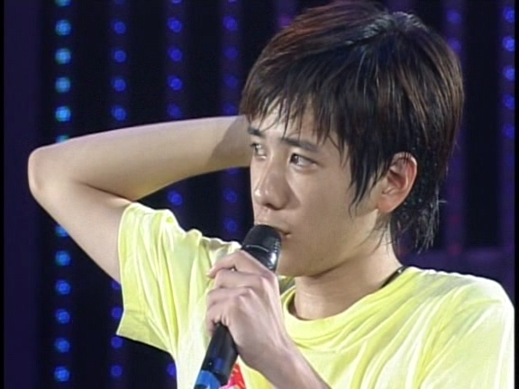 2003 12 17 How's it going SUMMER CONCERT 2003 3 Backstage.avi_20250703_124046.623