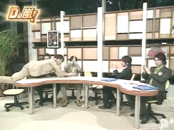 D no Arashi 2005.08.24 ep.111 [Taiji Project fansub].avi_20251007_120123.062