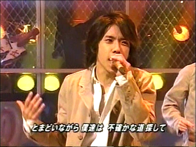 2003.02.07 Music Station - 아라시 Talk + とまどいながら.avi_20250827_091831.454