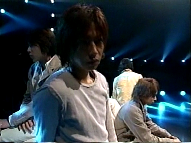 2003.02.14 Music Station - 아라시 君がいいんだ + とまどいながら.avi_20250827_092342.451
