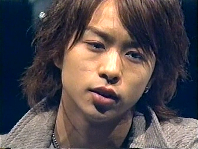 2003.02.14 Music Station - 아라시 君がいいんだ + とまどいながら.avi_20250827_092451.764