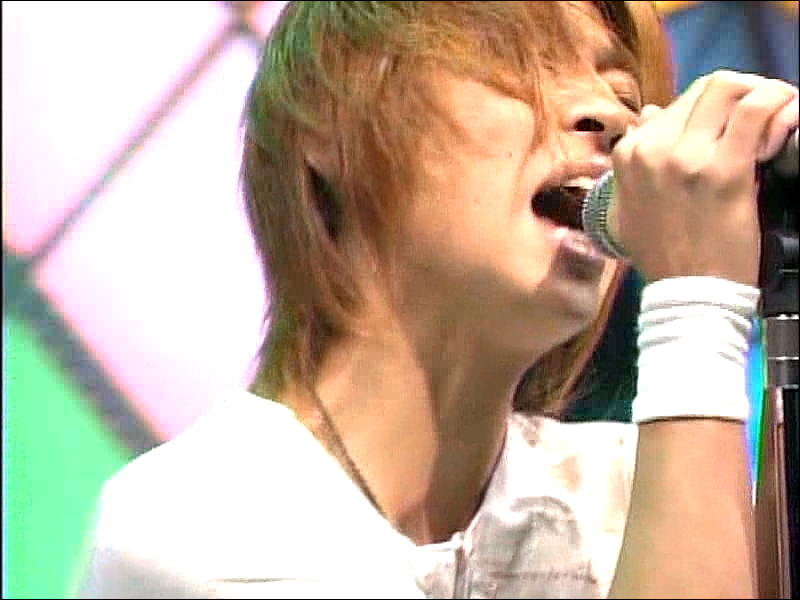 2003.08.01 Music Station - 아라시 ハダシの未來 02.avi_20250827_101132.372