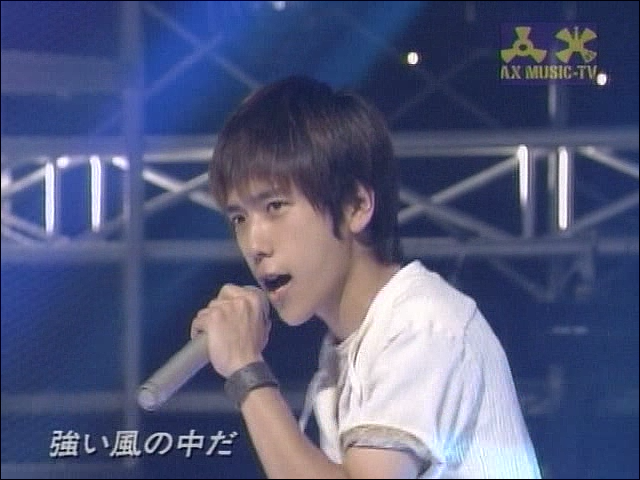 2003.09.04 AX MUSIC-TV 「ハダシの未来」「言葉より大切なもの」.mpg_20250827_101920.040