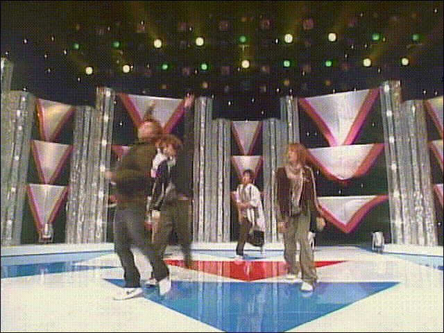 2003.09.12 Music Station - 아라시 言葉より大切なもの.mpg_20250827_120141.149