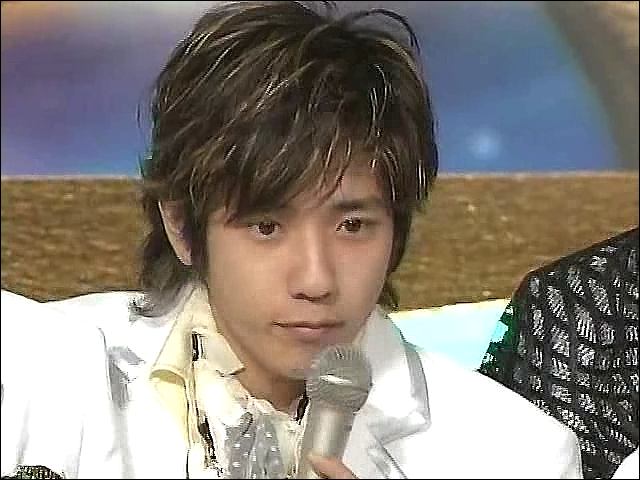 2003.12.17 Best Artist 2005 - 아라시 Talk+とまどいながら+言葉より大切なもの.avi_20250827_132930.469