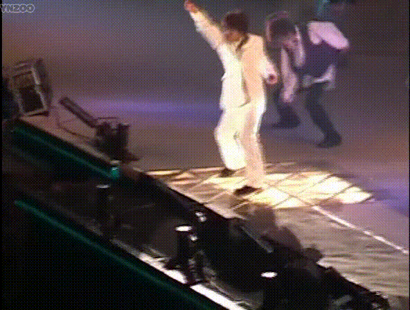 [2004.01.12] Live is Hard (Part 1).avi_20250711_211520.534