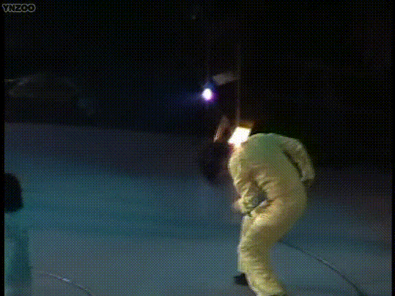 [2004.01.12] Live is Hard (Part 2).avi_20250711_214324.010