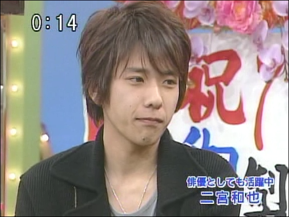 2004.02.12 와랏테 이이토모 - 니노미야 카즈나리.avi_20250827_210929.476