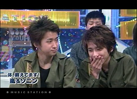 2004.02.20 Music Station - 아라시 외 Full.avi_20250828_115857.223