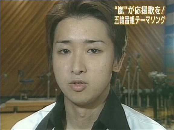 2004.07.01 NTV 더와이드 - 아라시 신곡 HERO 레코딩.avi_20250827_212242.066