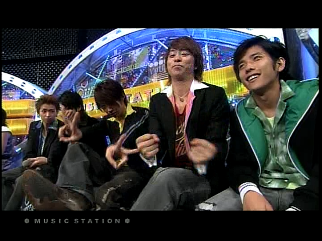 2004.08.27 Music Station - 아라시 瞳の中のGalaxy Hero.mpg_20250829_143241.417