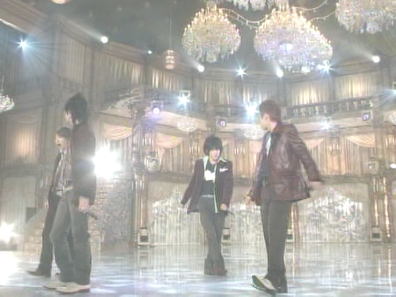 2004.12.01 FNS 가요제 2004 - 아라시, 각트.avi_20250901_072634.859