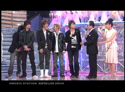 2004.12.24 Music Station - 아라시 HERO.avi_20250901_074641.414